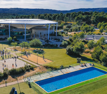 The camp, installations sportives